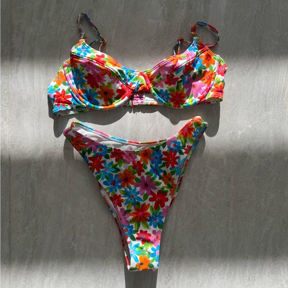 LA Hearts Bikini Set - Picture 2 of 6